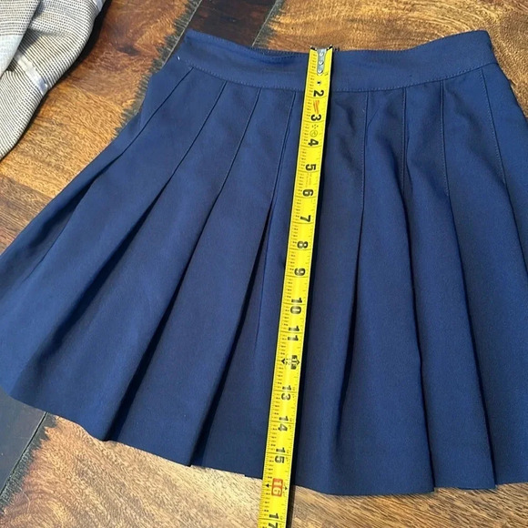 Love Tree Small skater skirt. EUC - Picture 3 of 5
